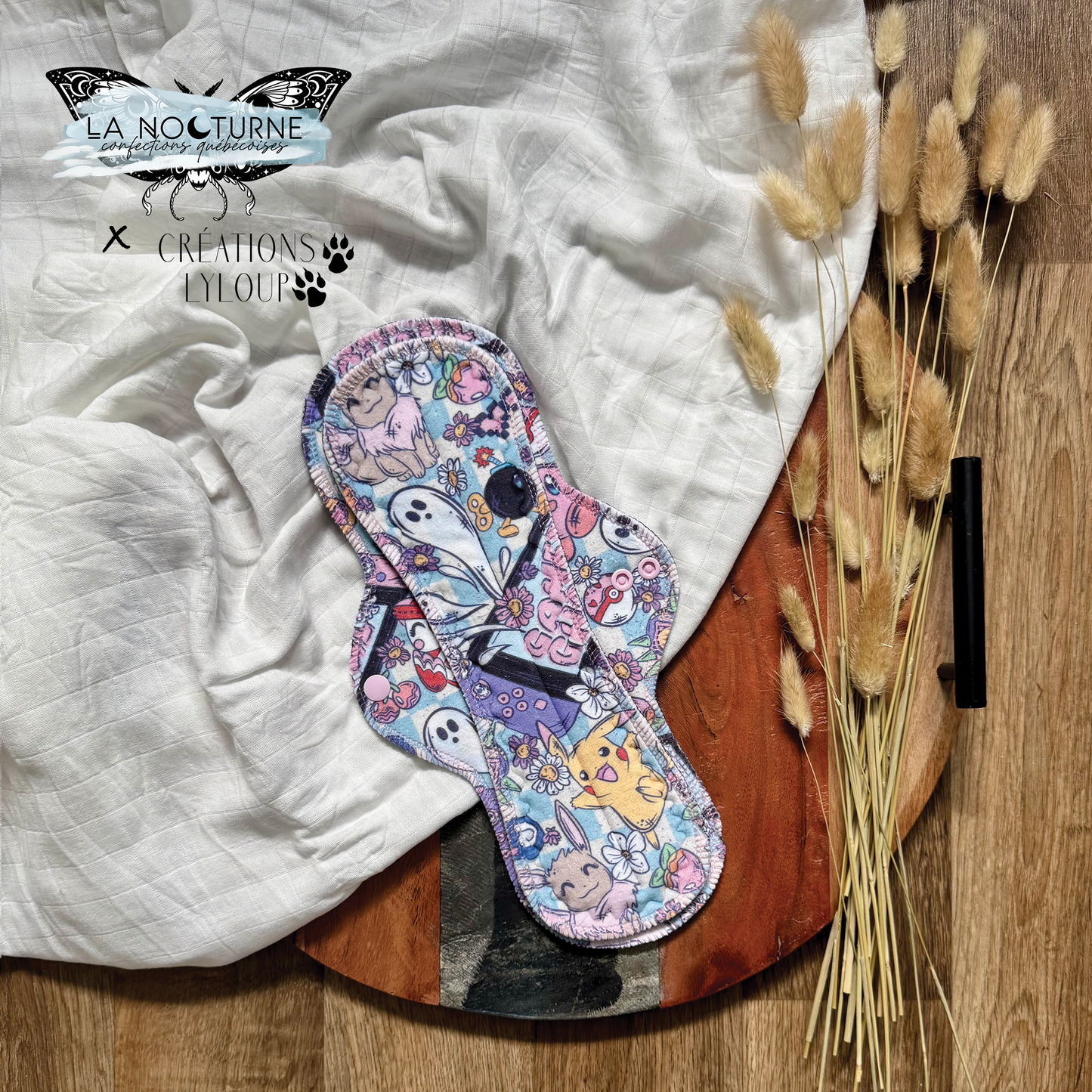 PRÊTE À PARTIR - Serviette hygiénique lavable Gamer ghoul (squish)