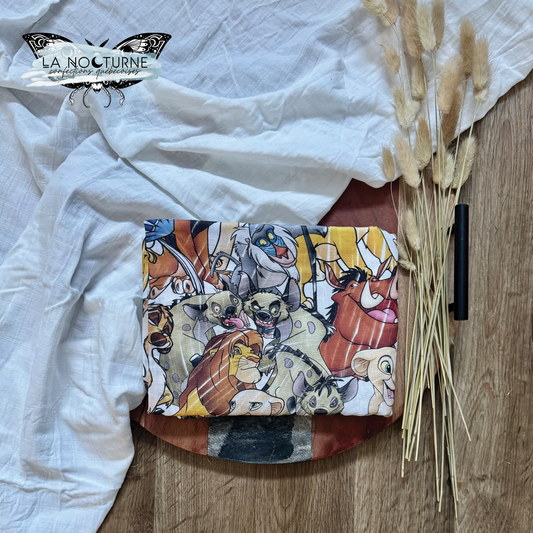 PRÊTE À PARTIR - Couverture en mousseline simple épaisseur Lions sketch (moyenne)